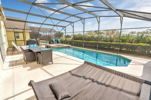 House in Kissimmee, Florida 7 bedrooms, 267.65 sq.m. № 2204292 - photo 6
