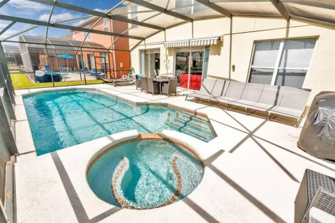 House in Kissimmee, Florida 7 bedrooms, 267.65 sq.m. № 2204292 - photo 4