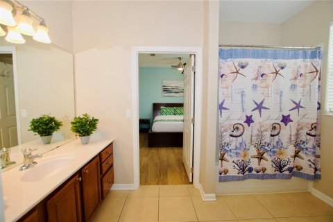 Condo in Orlando, Florida, 3 bedrooms  № 1813813 - photo 13