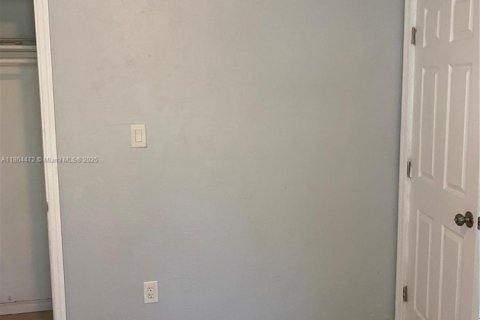 House in Miami, Florida 2 bedrooms, 115.38 sq.m. № 1896640 - photo 18