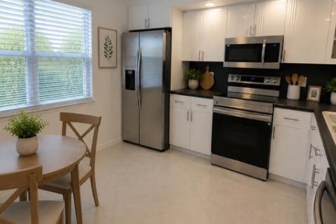 Condo in Coconut Creek, Florida, 2 bedrooms № 2261259