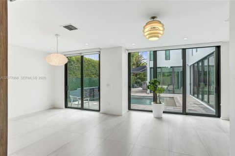 Villa ou maison à vendre à Fort Lauderdale, Floride: 4 chambres, 337.7 m2 № 2348765 - photo 20