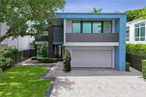 Villa ou maison à vendre à Fort Lauderdale, Floride: 4 chambres, 337.7 m2 № 2348765 - photo 4