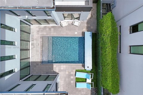Villa ou maison à vendre à Fort Lauderdale, Floride: 4 chambres, 337.7 m2 № 2348765 - photo 9