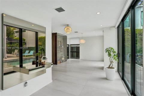 Villa ou maison à vendre à Fort Lauderdale, Floride: 4 chambres, 337.7 m2 № 2348765 - photo 18