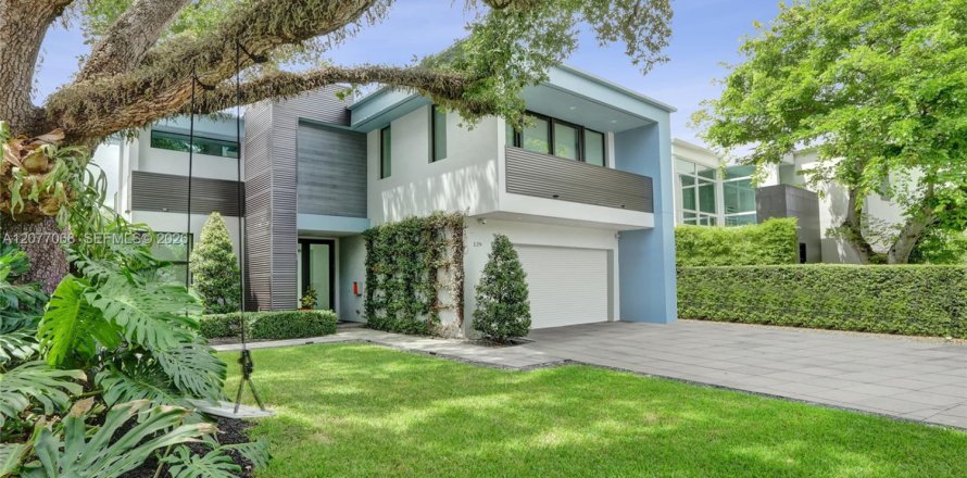 Villa ou maison à Fort Lauderdale, Floride 4 chambres, 337.7 m2 № 2348765