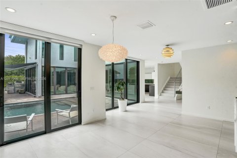 Villa ou maison à vendre à Fort Lauderdale, Floride: 4 chambres, 337.7 m2 № 2348765 - photo 21