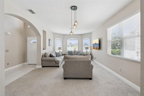 Villa ou maison à vendre à Davenport, Floride: 5 chambres, 273.97 m2 № 2398540 - photo 6