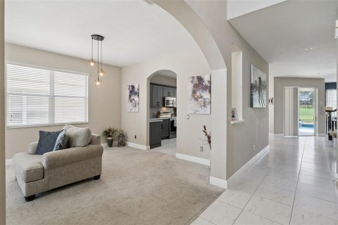 Villa ou maison à vendre à Davenport, Floride: 5 chambres, 273.97 m2 № 2398540 - photo 5