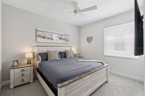 Villa ou maison à vendre à Davenport, Floride: 5 chambres, 273.97 m2 № 2398540 - photo 18