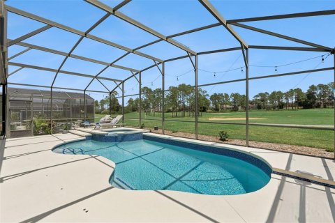 Villa ou maison à vendre à Davenport, Floride: 5 chambres, 273.97 m2 № 2398540 - photo 4