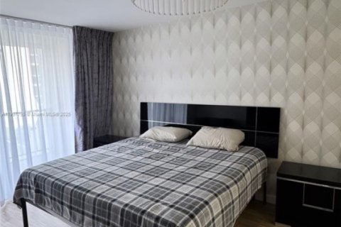 Copropriété à louer à Hallandale Beach, Floride: 1 chambre, 76.18 m2 № 1964145 - photo 3