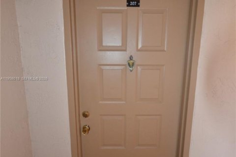 Купить кондоминиум в Майами, Флорида 1 спальня, 62.8м2, № 2021012 - фото 19