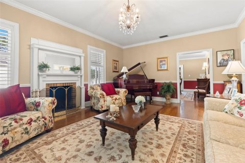 Casa en alquiler en Tampa, Florida, 4 dormitorios, 328.87 m2 № 1915358 - foto 7