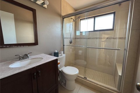 Casa en venta en Miami, Florida, 3 dormitorios, 177.72 m2 № 1892440 - foto 26