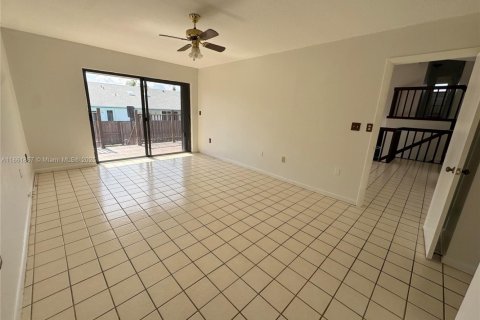 Casa en venta en Miami, Florida, 3 dormitorios, 177.72 m2 № 1892440 - foto 18