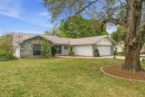 House in Crystal River, Florida 3 bedrooms, 162.67 sq.m. № 2212275 - photo 8