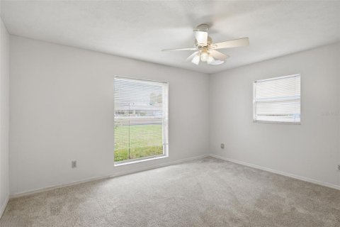 House in Crystal River, Florida 3 bedrooms, 162.67 sq.m. № 2212275 - photo 28