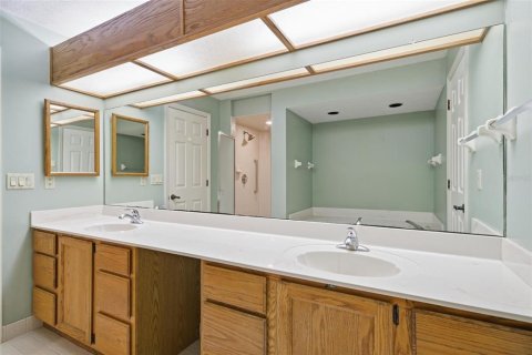 House in Crystal River, Florida 3 bedrooms, 162.67 sq.m. № 2212275 - photo 5