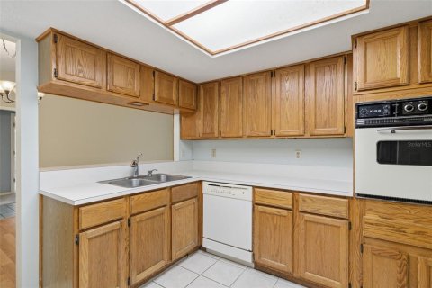 House in Crystal River, Florida 3 bedrooms, 162.67 sq.m. № 2212275 - photo 21