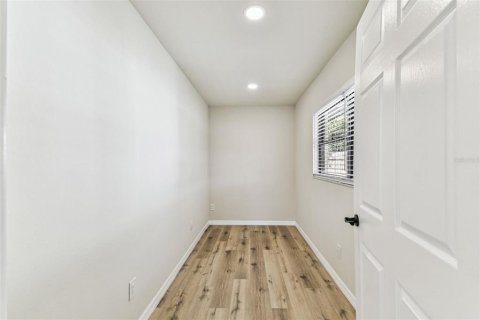 Casa en venta en Tampa, Florida, 3 dormitorios, 184.78 m2 № 1761444 - foto 28
