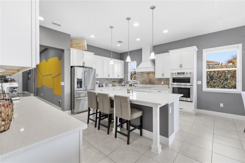 House in Orlando, Florida 4 bedrooms, 225.2 sq.m. № 2221545 - photo 14