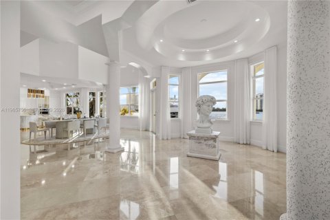 Villa ou maison à vendre à North Miami Beach, Floride: 5 chambres, 728.63 m2 № 2081240 - photo 27