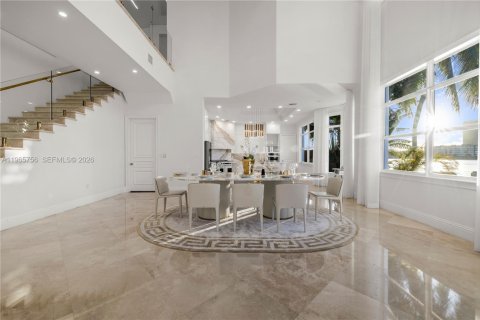 Villa ou maison à vendre à North Miami Beach, Floride: 5 chambres, 728.63 m2 № 2081240 - photo 30