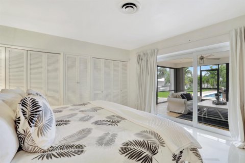 House in Deerfield Beach, Florida 3 bedrooms, 194.72 sq.m. № 2158352 - photo 17