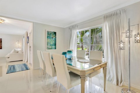 House in Deerfield Beach, Florida 3 bedrooms, 194.72 sq.m. № 2158352 - photo 14