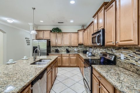Casa en venta en Kissimmee, Florida, 6 dormitorios, 305.74 m2 № 1681089 - foto 14