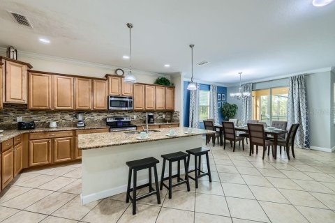 Casa en venta en Kissimmee, Florida, 6 dormitorios, 305.74 m2 № 1681089 - foto 12