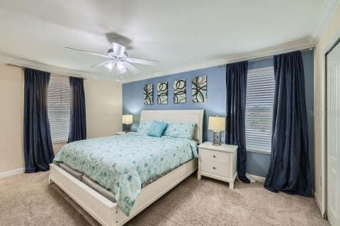 Casa en venta en Kissimmee, Florida, 6 dormitorios, 305.74 m2 № 1681089 - foto 16