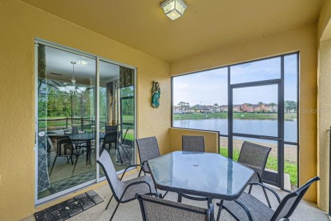 Casa en venta en Kissimmee, Florida, 6 dormitorios, 305.74 m2 № 1681089 - foto 4