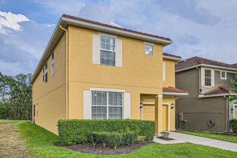 Casa en venta en Kissimmee, Florida, 6 dormitorios, 305.74 m2 № 1681089 - foto 2