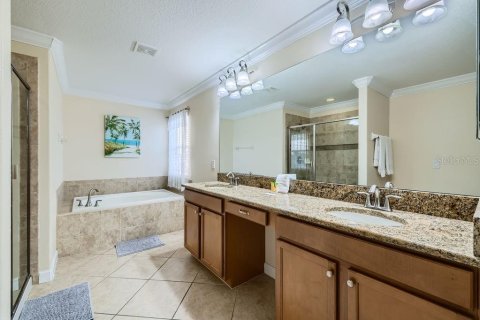 Casa en venta en Kissimmee, Florida, 6 dormitorios, 305.74 m2 № 1681089 - foto 19