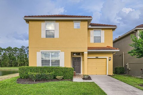 Casa en venta en Kissimmee, Florida, 6 dormitorios, 305.74 m2 № 1681089 - foto 1