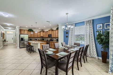 Casa en venta en Kissimmee, Florida, 6 dormitorios, 305.74 m2 № 1681089 - foto 11