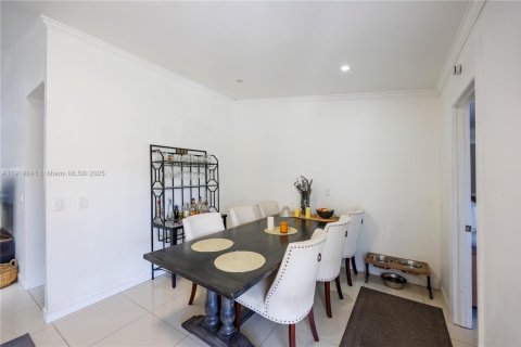 House in Coral Springs, Florida 3 bedrooms, 130.53 sq.m. № 1974511 - photo 15