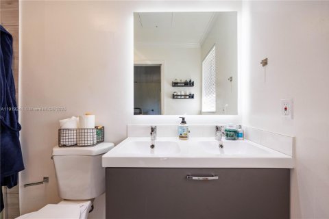 House in Coral Springs, Florida 3 bedrooms, 130.53 sq.m. № 1974511 - photo 25