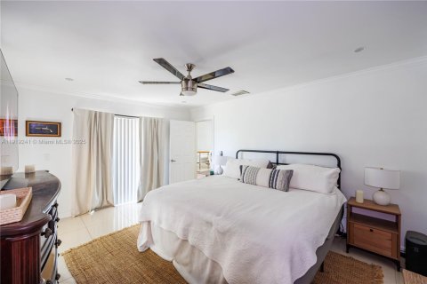 House in Coral Springs, Florida 3 bedrooms, 130.53 sq.m. № 1974511 - photo 20