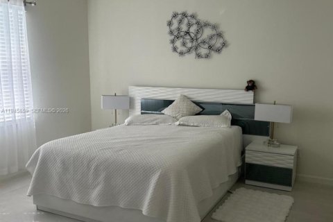 Купить виллу или дом в Порт-Сент-Луси, Флорида 3 спальни, 149.94м2, № 2152884 - фото 9