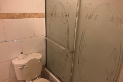 Снять в аренду кондоминиум в Майами, Флорида 1 спальня, 51.1м2, № 2002567 - фото 5