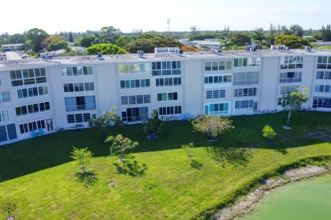 Купить кондоминиум в Уэст-Палм-Бич, Флорида 3 комнаты, 98.66м2, № 2083920 - фото 14