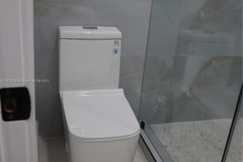Casa en alquiler en Hollywood, Florida, 3 dormitorios, 124.49 m2 № 1927840 - foto 15