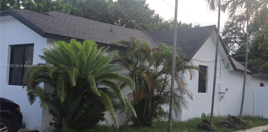 Casa en Hollywood, Florida 3 dormitorios, 124.49 m2 № 1927840