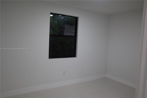Casa en alquiler en Hollywood, Florida, 3 dormitorios, 124.49 m2 № 1927840 - foto 13