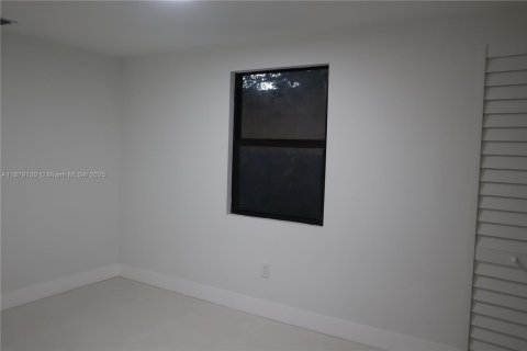 Casa en alquiler en Hollywood, Florida, 3 dormitorios, 124.49 m2 № 1927840 - foto 12