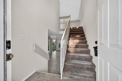 Townhouse in Saint Petersburg, Florida 2 bedrooms, 112.41 sq.m. № 2122275 - photo 21