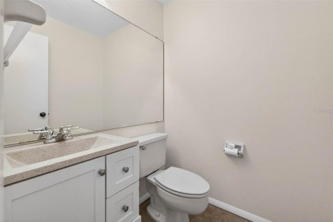 Townhouse in Saint Petersburg, Florida 2 bedrooms, 112.41 sq.m. № 2122275 - photo 12